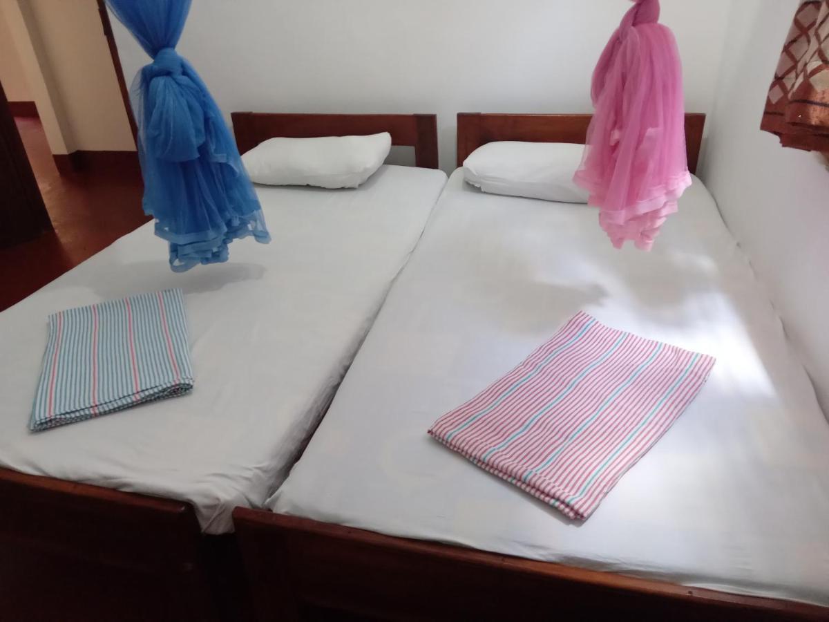 Vibushan Guest House Nilaveli Buitenkant foto