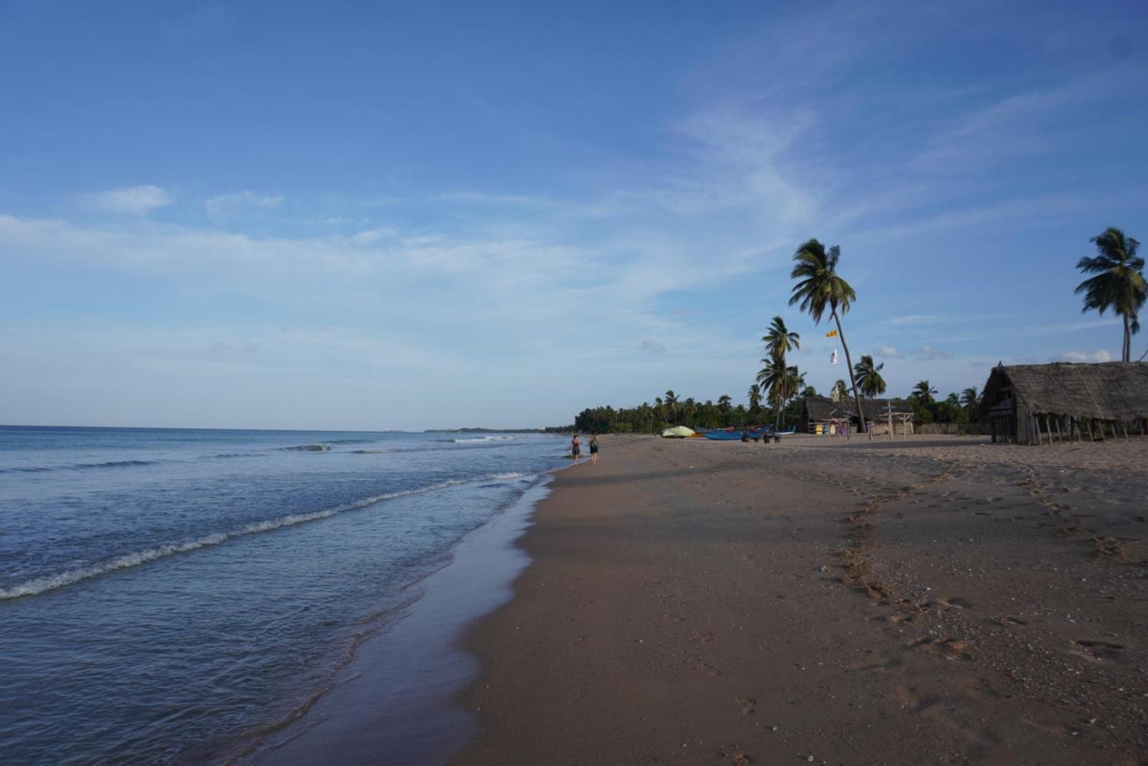 Vibushan Guest House Nilaveli Buitenkant foto
