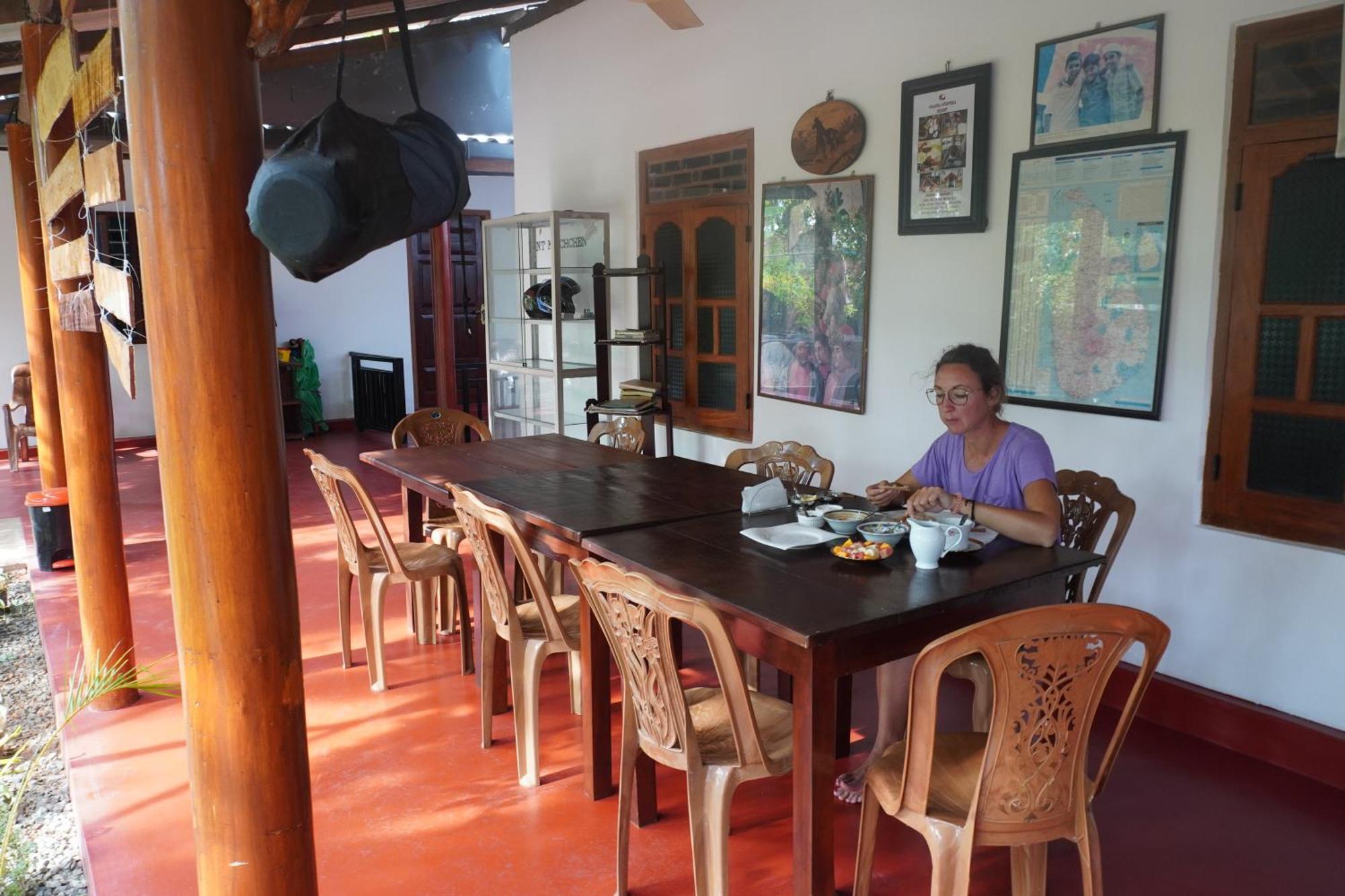 Vibushan Guest House Nilaveli Buitenkant foto