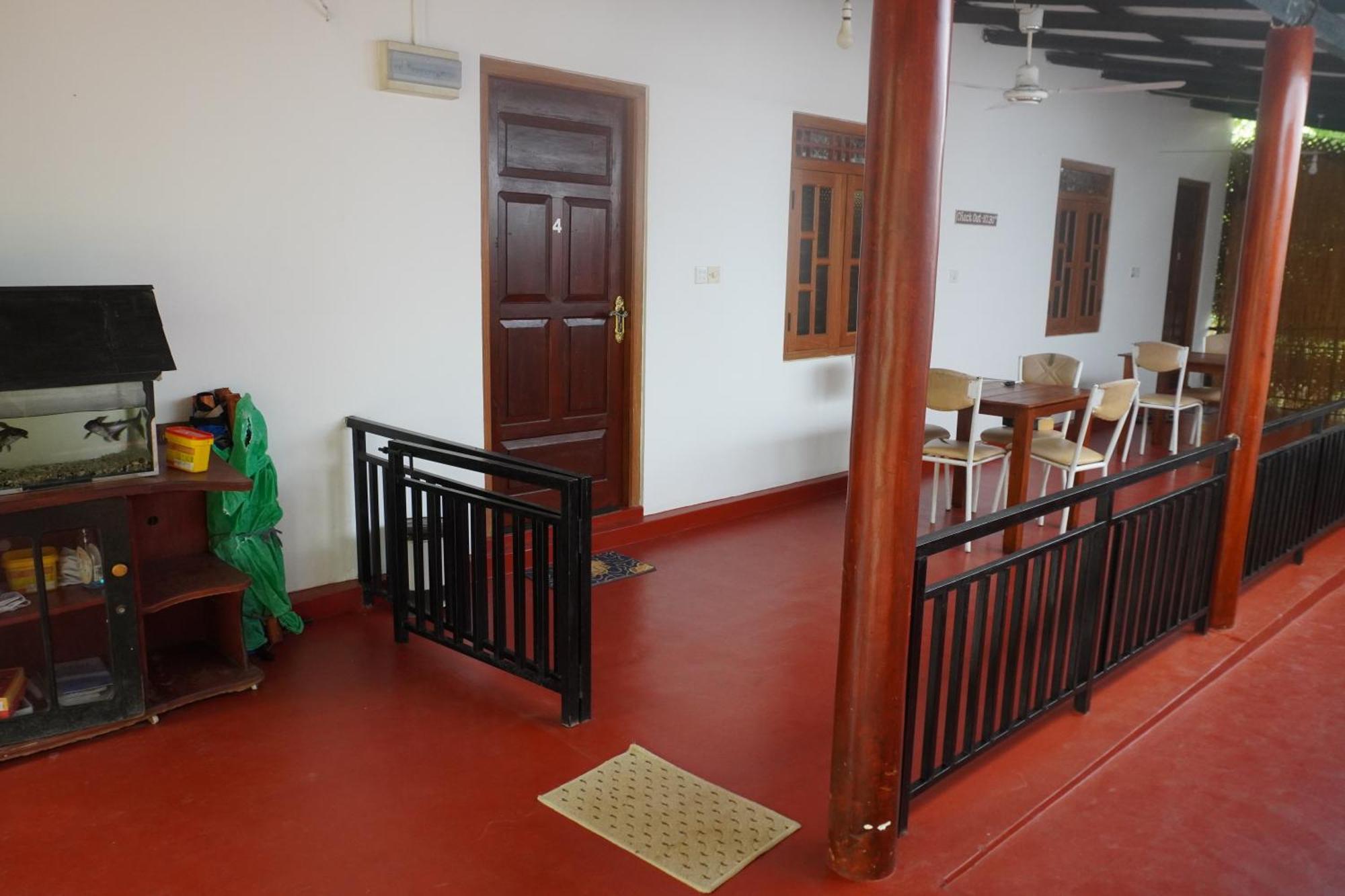 Vibushan Guest House Nilaveli Buitenkant foto