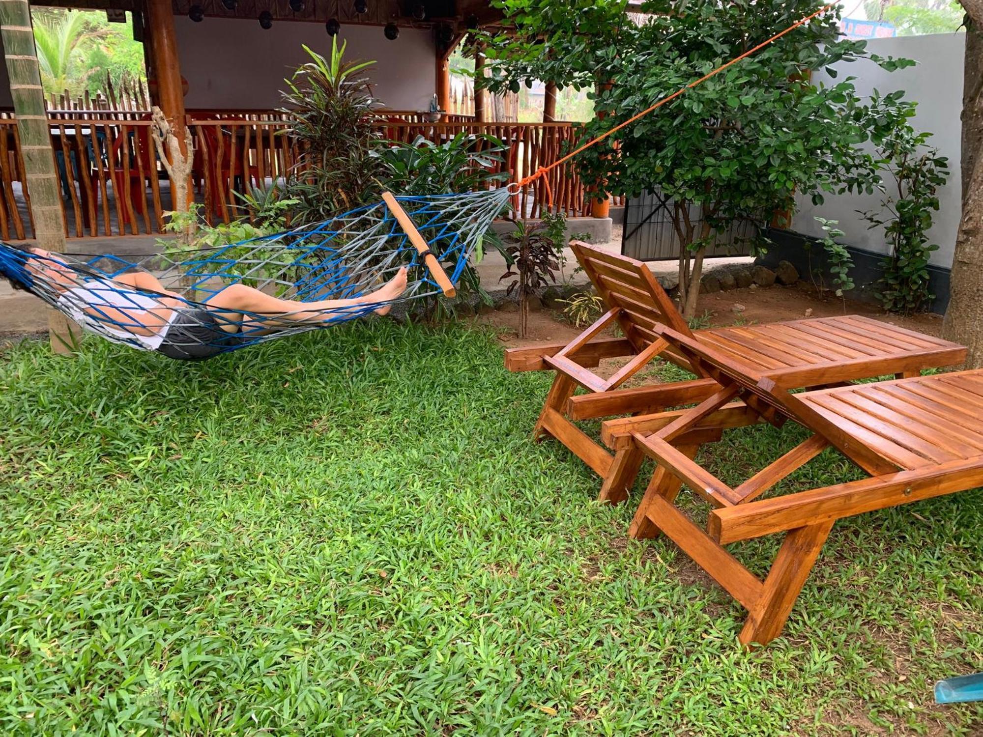 Vibushan Guest House Nilaveli Buitenkant foto