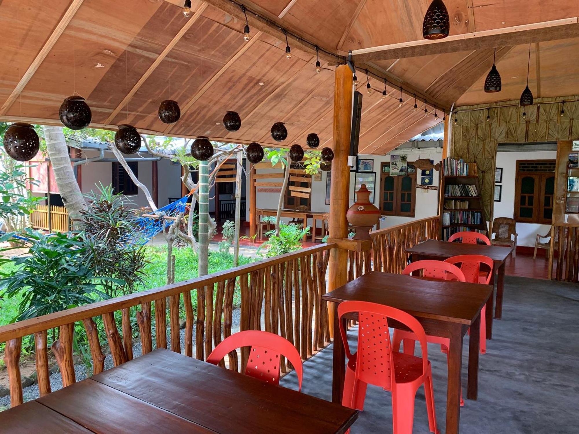 Vibushan Guest House Nilaveli Buitenkant foto